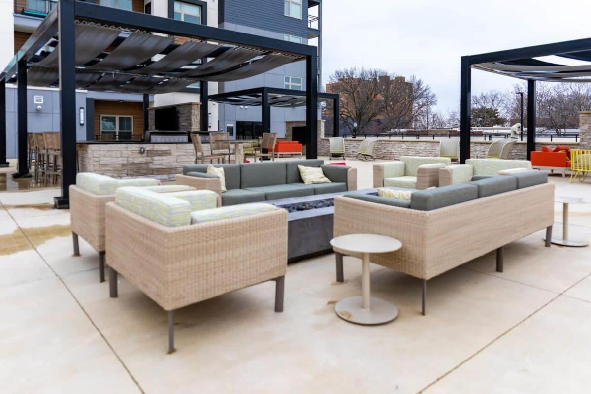 Apartment 2br Luxury New With Outdoor Pool