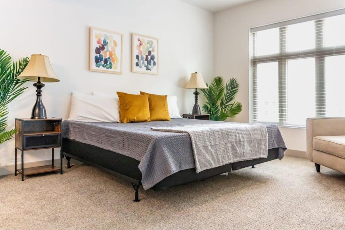 Apartment 2br Luxury New With Outdoor Pool