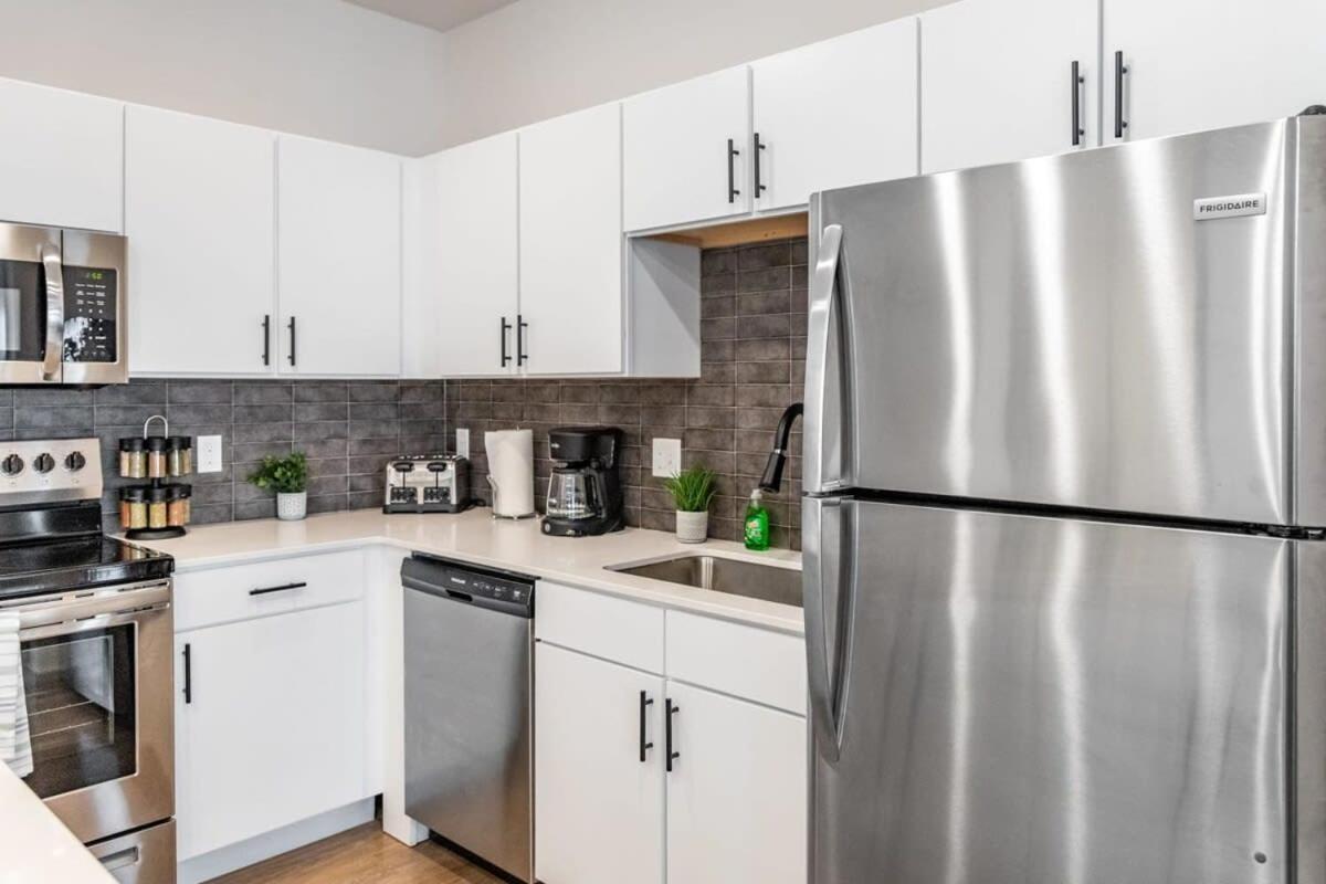 2br Luxury New With Outdoor Pool